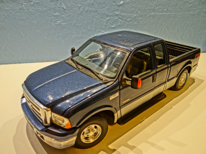 Illustration for article titled 1:18 Maisto Ford F-350 Lariat Show and Review